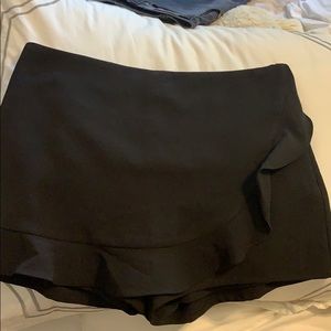 Lovers + friends black ruffle skort